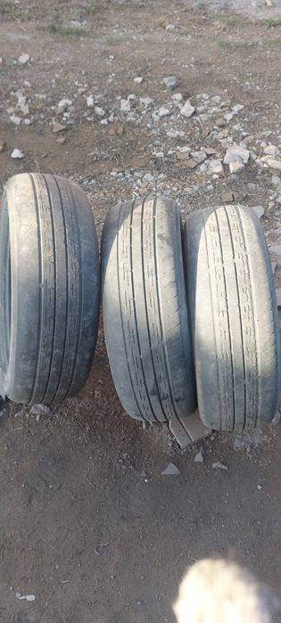 Продам резины 3 шт