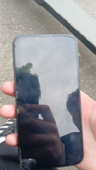 Vand iphone 13 85% santate baterie