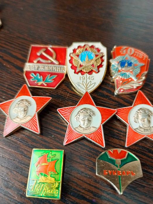 Продам значки СССР.