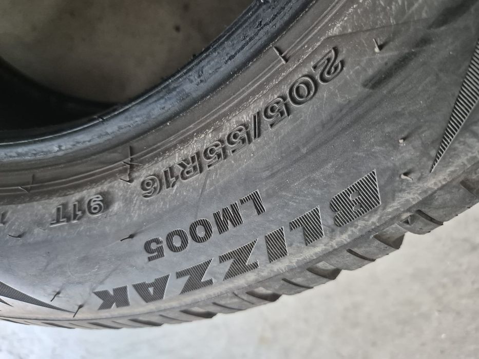 4 anvelope iarna Bridgestone 205 55 16 stare buna