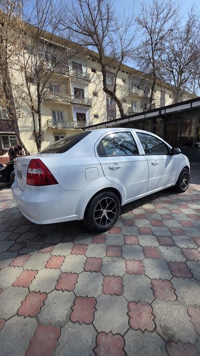 Продам нексия 3 в илеальном состояние