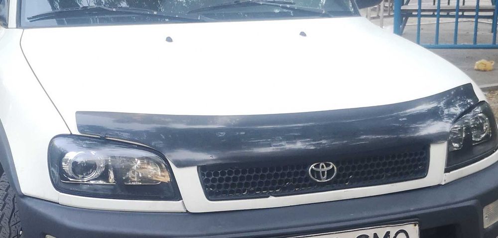 Капот на Rav 4 1996