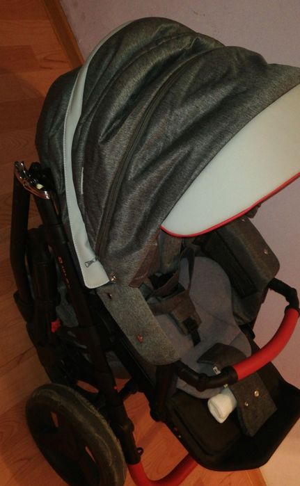Продам коляску adamex