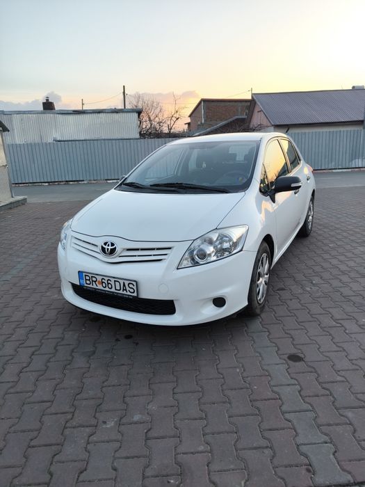 Toyota Auris  2011 , km :110.000 reali