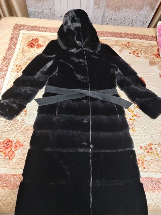 Продаётся тёплая натуральная шуба