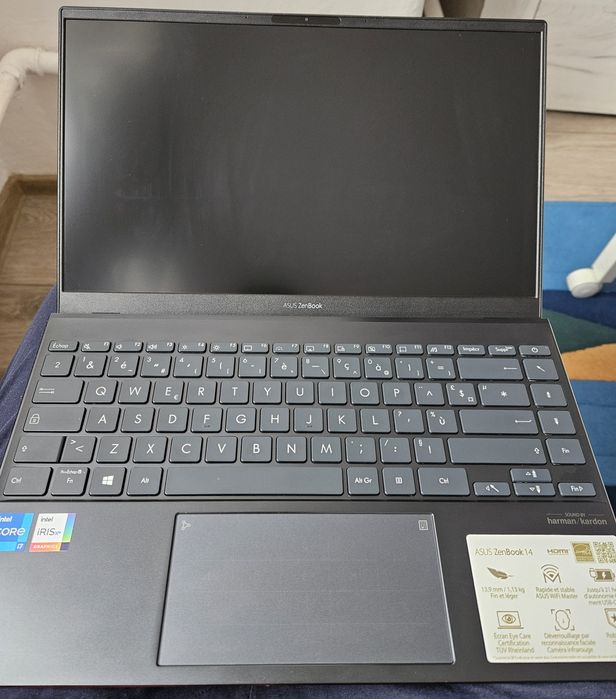Vând ASUS ZenBook