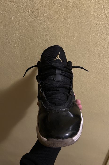Adidași Jordan negri