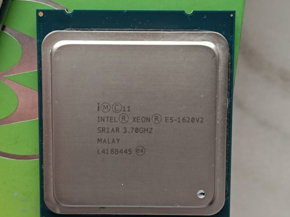 16, 32, ,64 GB RAM DDR3, procesoare Intel  xeon