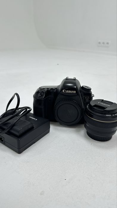 Canon 6D  120000