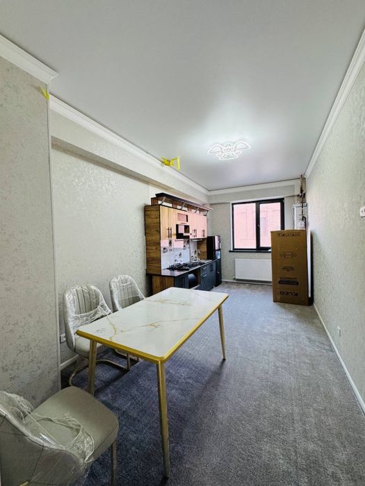 Fargona shaxar centr 2 - maktab yonida