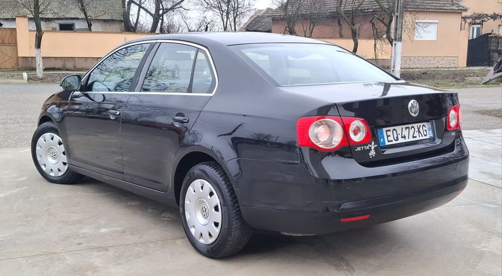 Vând wv Jetta 1.9 tau recent adus