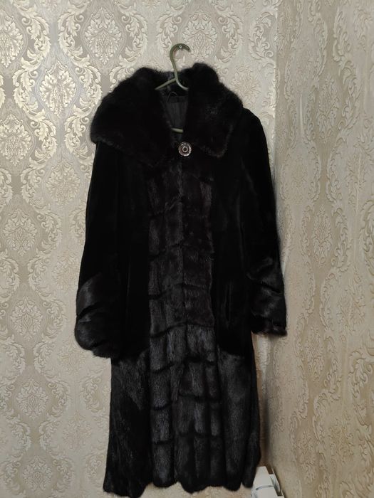 Продам норковую шубу