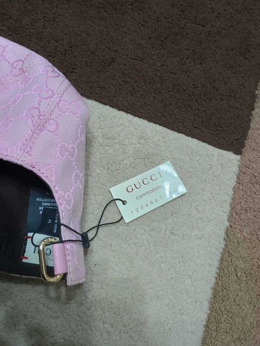 Șapcă Gucci Roz Pastel: Stil Iconic GG Supreme | Made in Italy