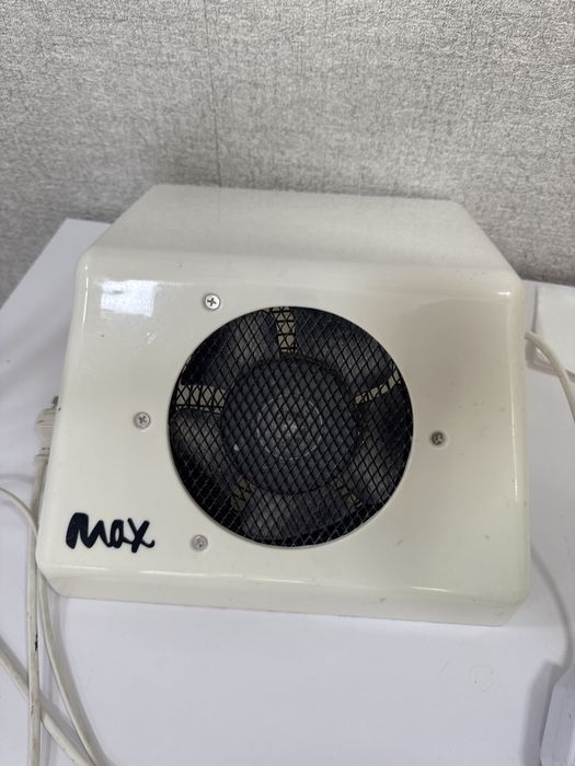 Пылесос для маникюра б/у