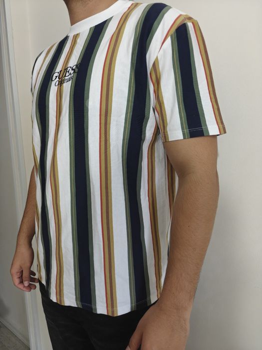Тениска на Guess Originals.