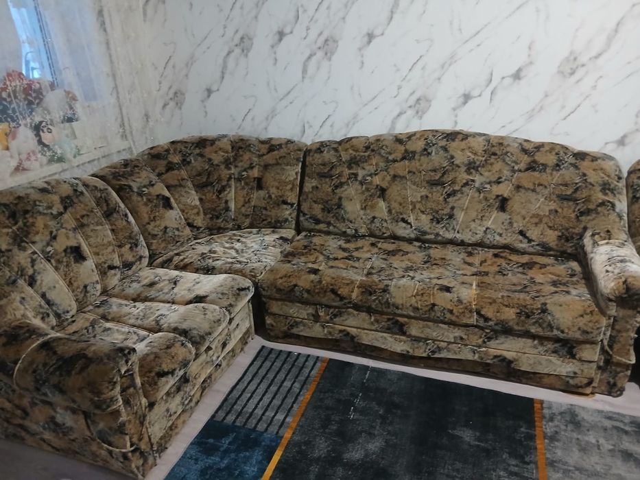 Диван бесплатно.