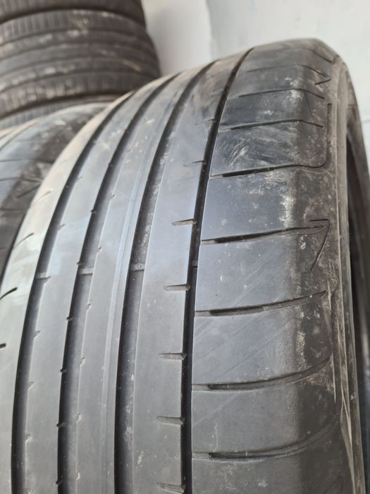 2 бр. летни гуми 235/55/19 GoodYear SUV DOT 0619 4 mm