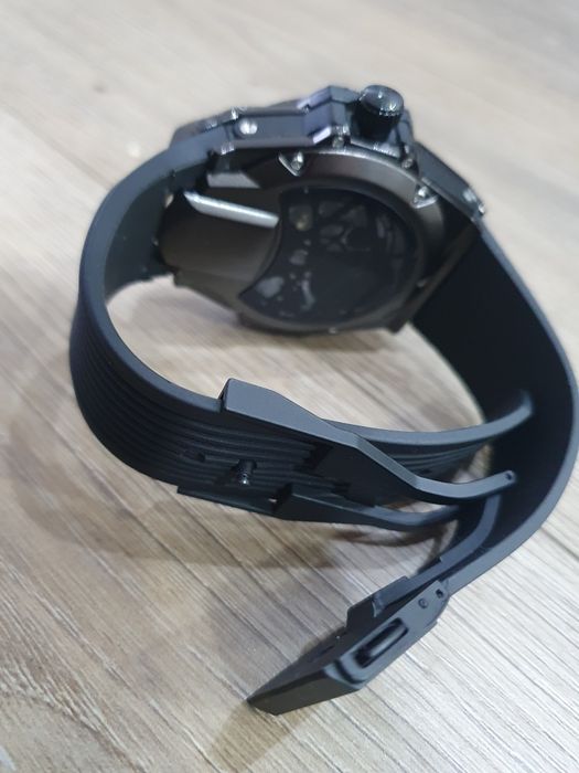 Vand ceas nou !Nefolosit