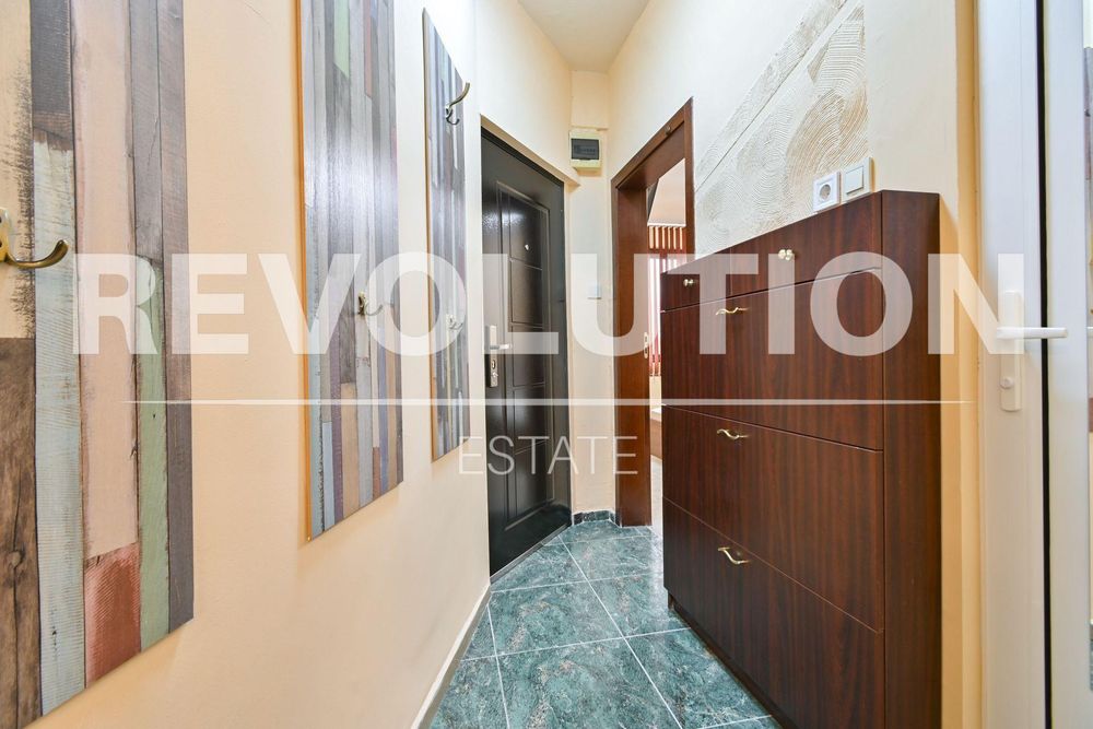 Дава се под наем Двустаен апартамент в София, Слатина - 70 кв.м за 523.26 € - Снимка #9