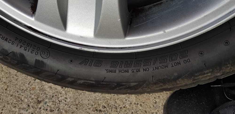 Roți de vară cu jante orig. Ford 5x108 16, 6,5jx16, Falken 205/55/R16