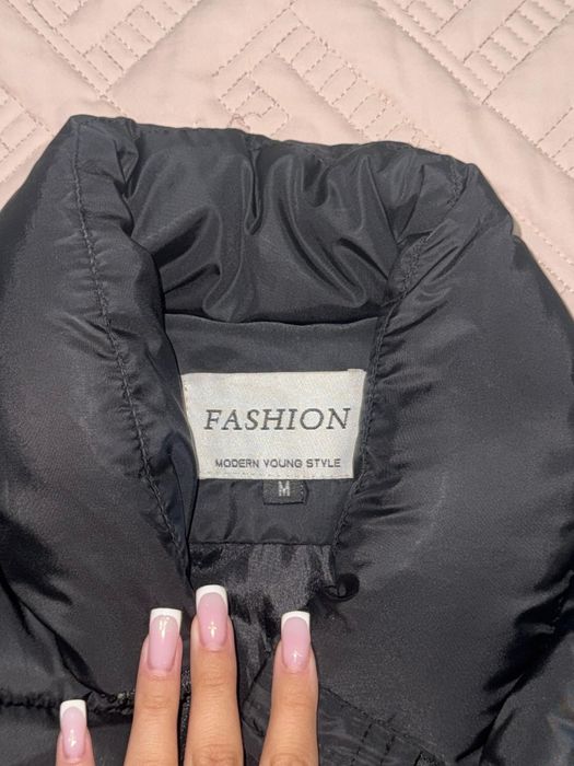 Продаю женскую куртку