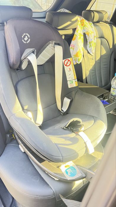 Детско Столче за кола с основа Maxi Cosi