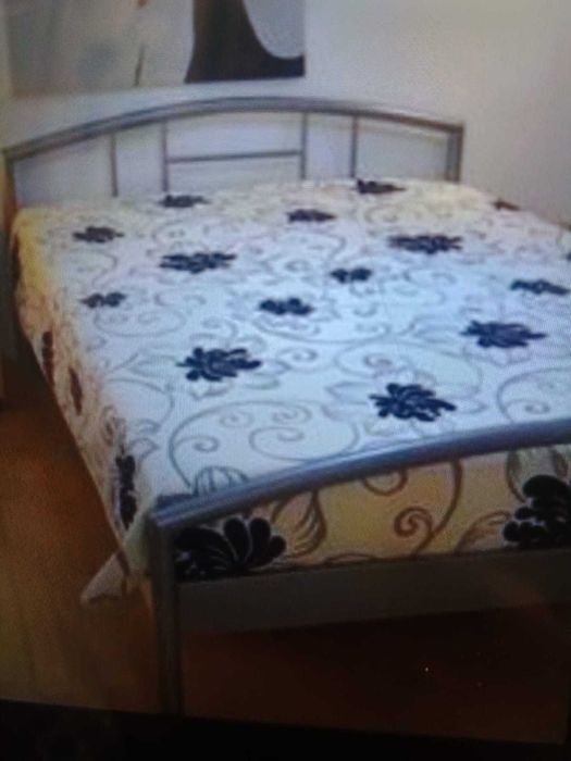 Pat metalic 2/ 1,40 m latime cu somiera inclusa, fara saltea -