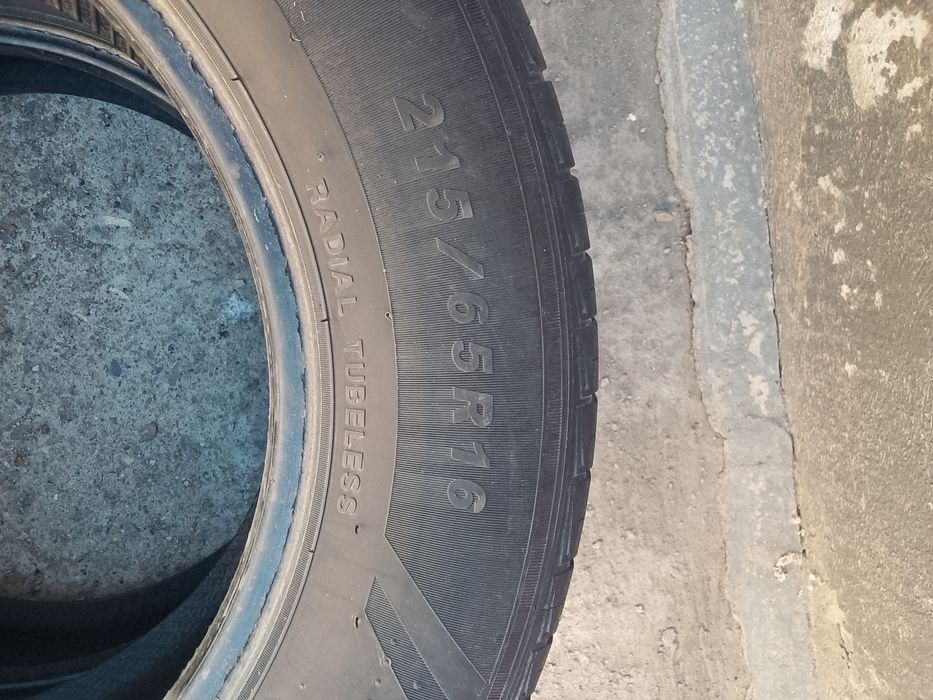 215/65R16 2шт SAILUN в хорошем