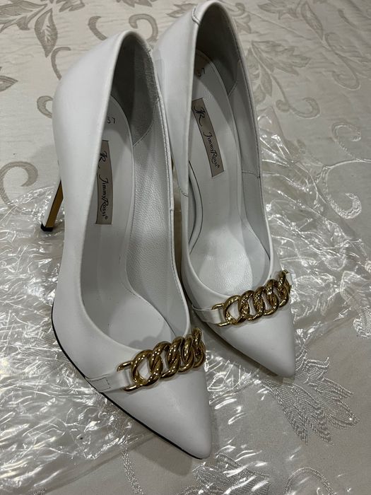 Туфли белые на каблук