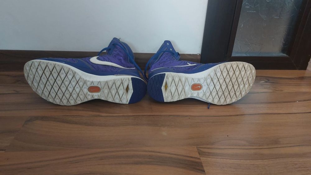 Bascheți , adidași Nike mărime 36.5