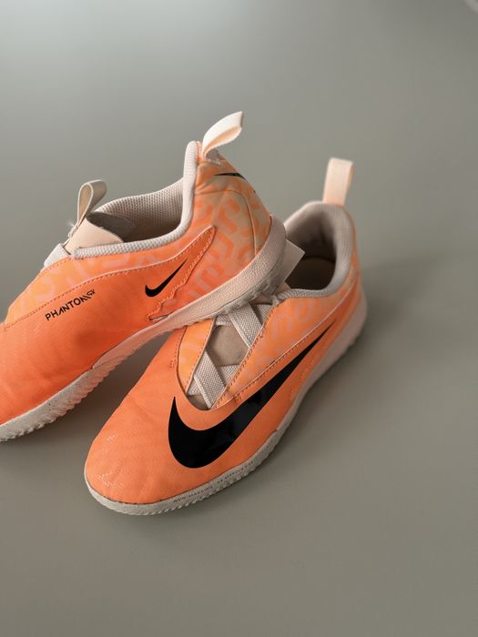 Ghete sală Nike Phantom GX Academy IC Junior - Portocale
