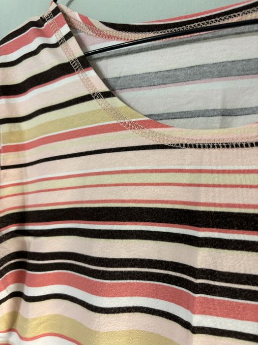 Цветна нежна тениска с панделки, като нов от 100% памук