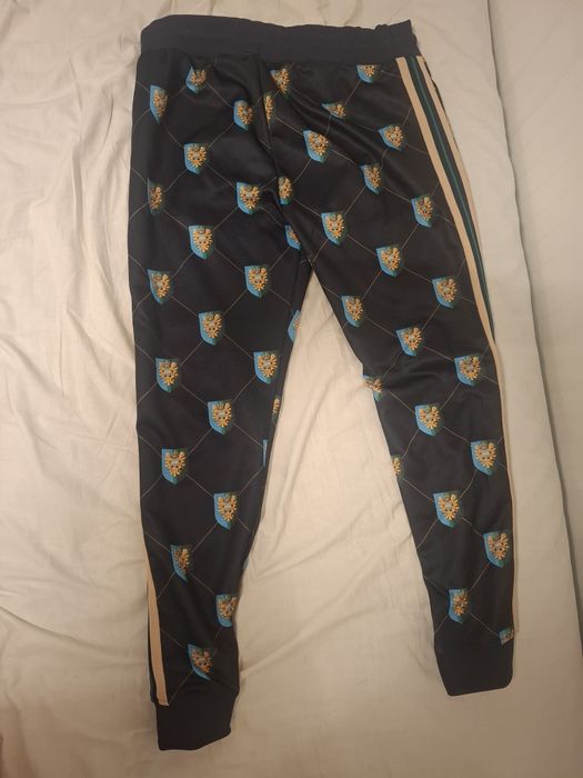 pantaloni bigotti