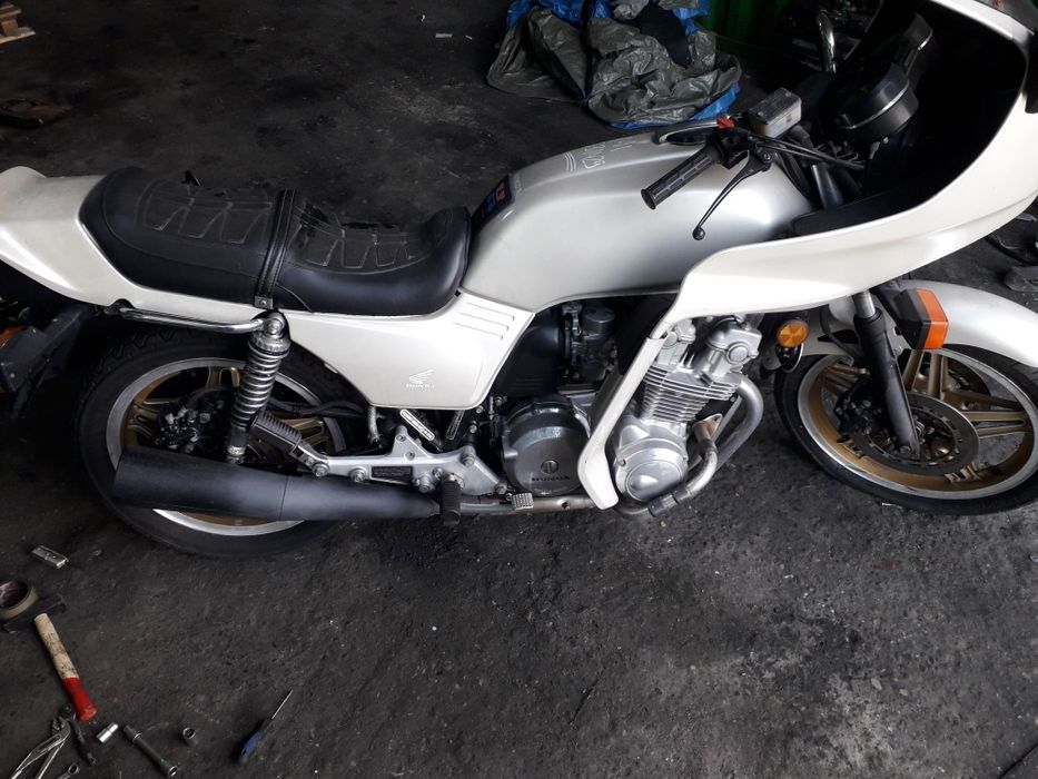 Honda CB 750 F -На части