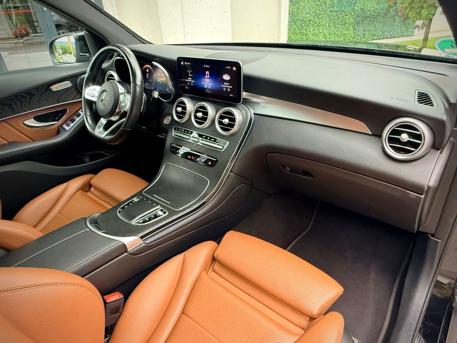Mercedes-Benz GLC Mercedes Benz GLC 300e AMG Pack ! Garantie 12 Luni! Finantare
