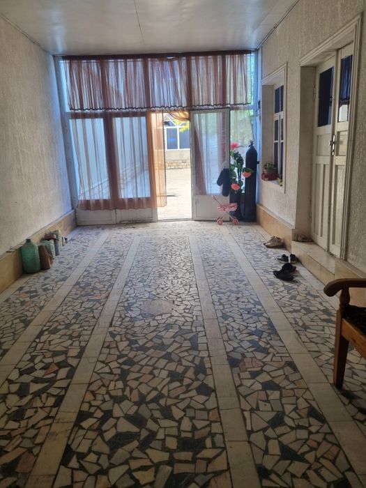 Карвон бозор рупарасида      Участка сотилади