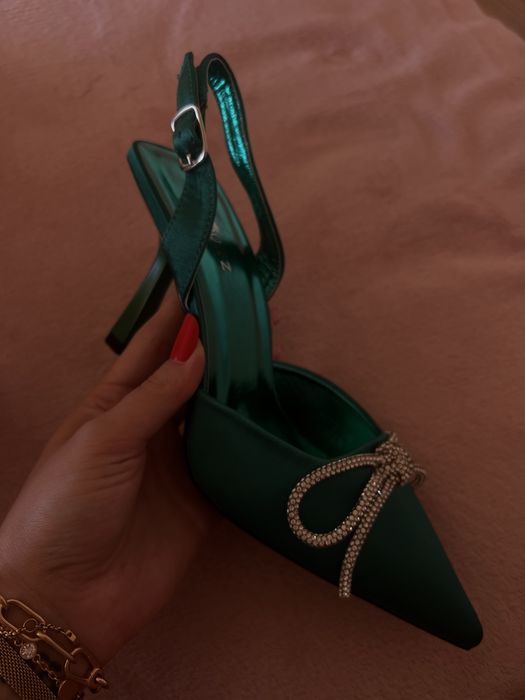 Pantofi cu toc eleganti NOI