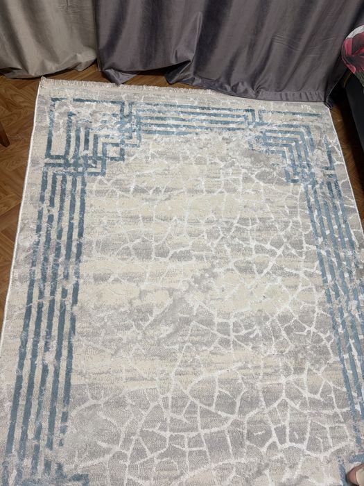 Продам ковер в отличном состоянии