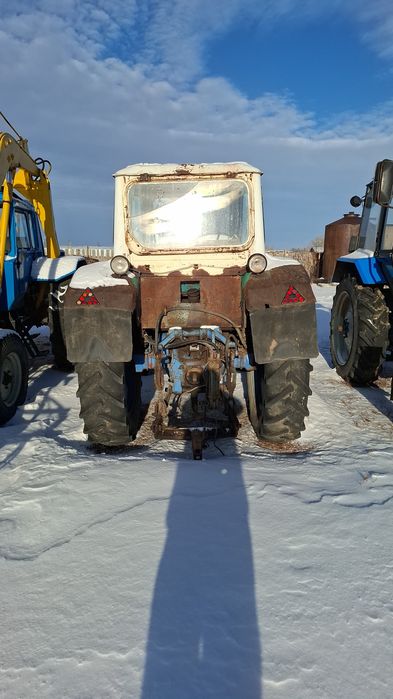 Продам трактор юмз,с маленькой кабиной