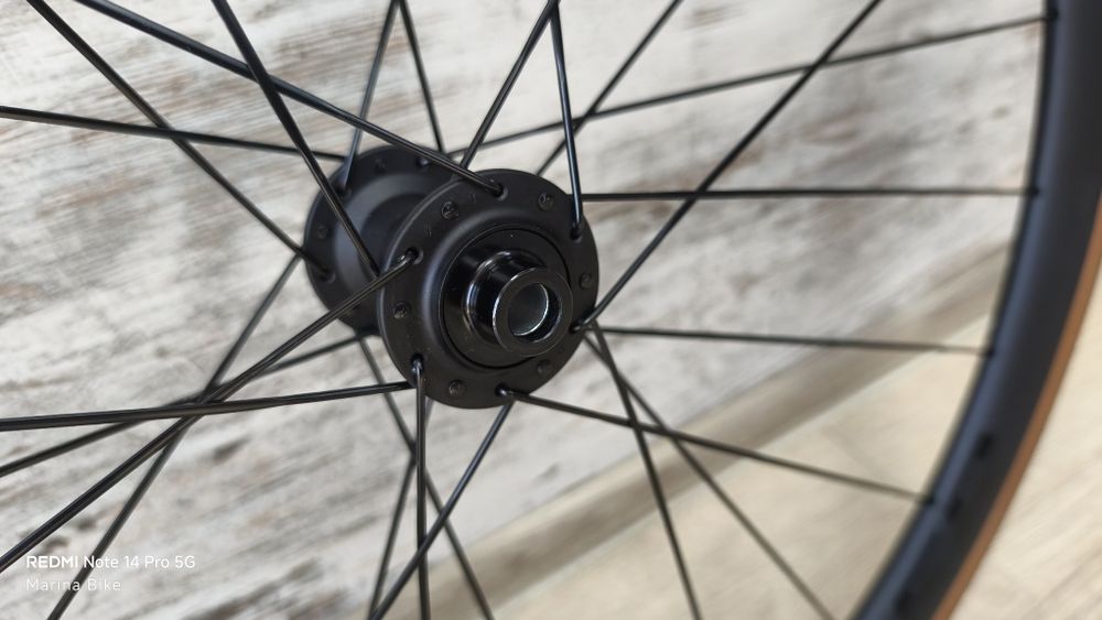 Карбонови шосейни капли Bontrager Aeolus Elite 35 Carbon Tubeless | HG
