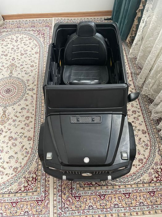 Черная машина. Для детей