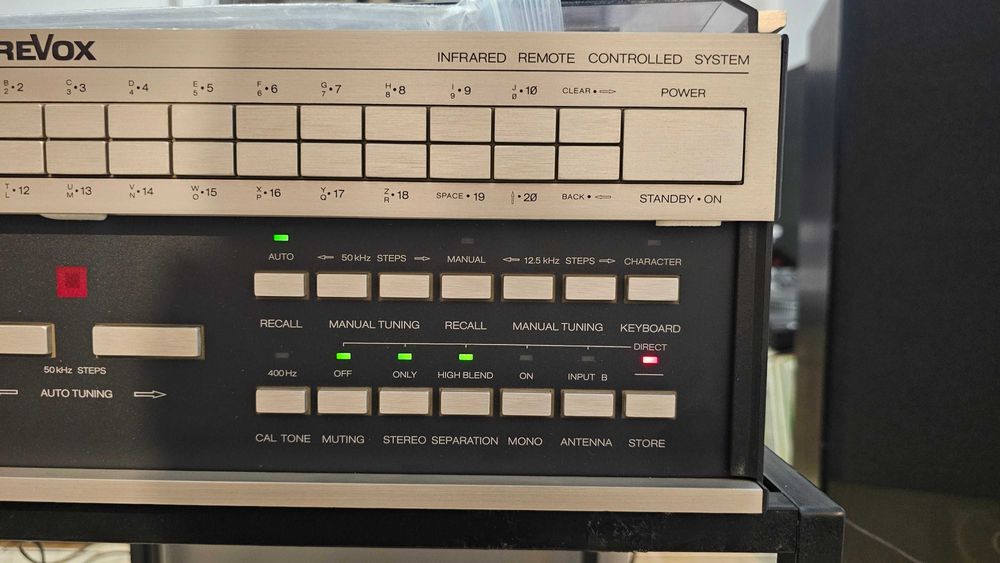 Revox B261 High-End Tuner in stare excelenta, full recap, test video!