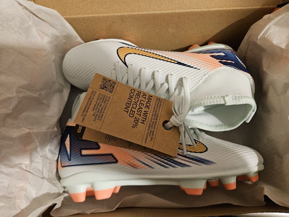 Маратонки за футбол детски