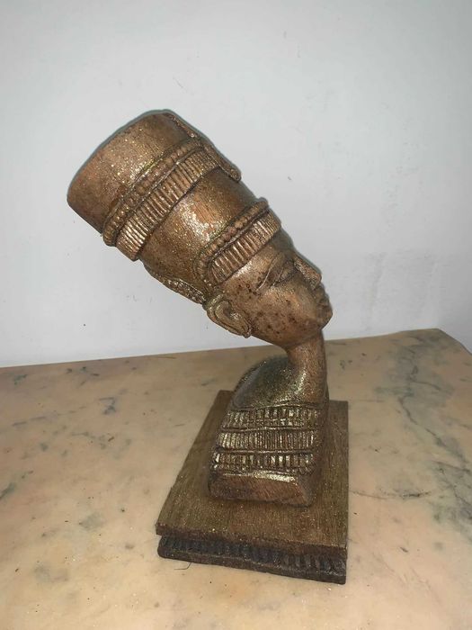 Figurine si sculpturi cu tenta Egipteana