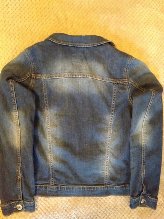 Куртка джинсовая
