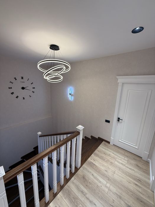 Eshonguzar Evro uy sotiladi