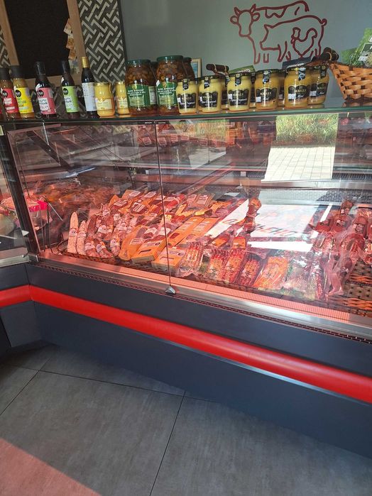 Витрини за колбаси, млечни и сладкарски  продукти