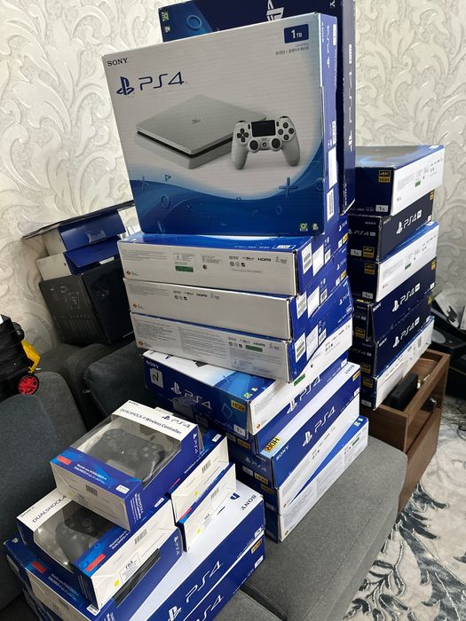 Продам Playstation4 slim Pro 1TB как новый гарантия от магазина