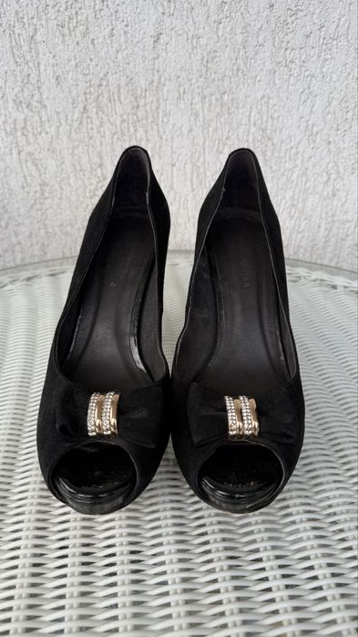 Pantofi, cu toc elegant! Marimea 40!