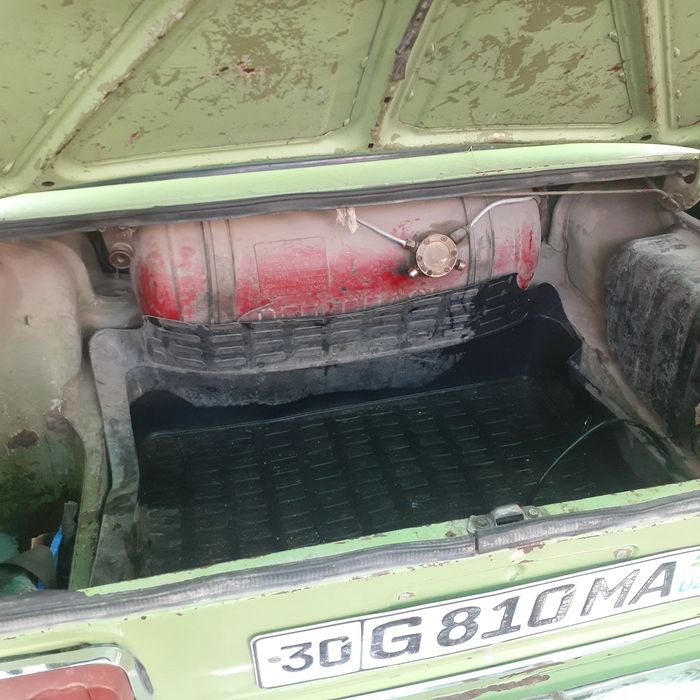 Жигули срочно сотилвди